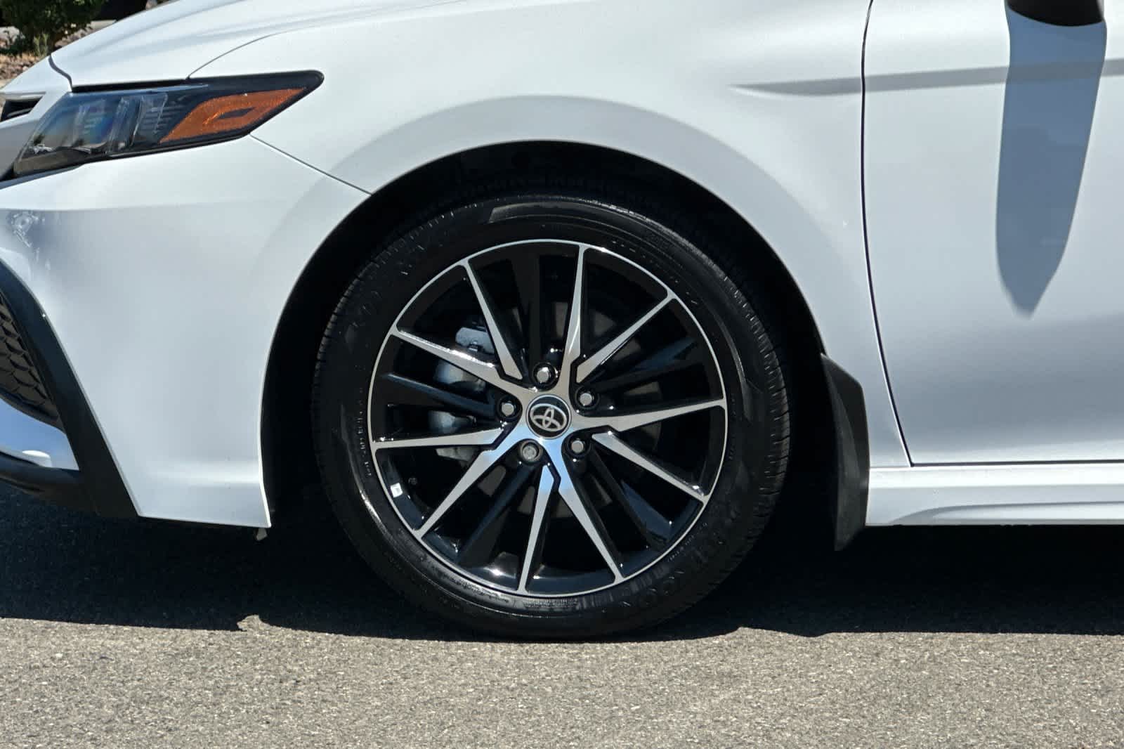 2024 Toyota Camry SE 29