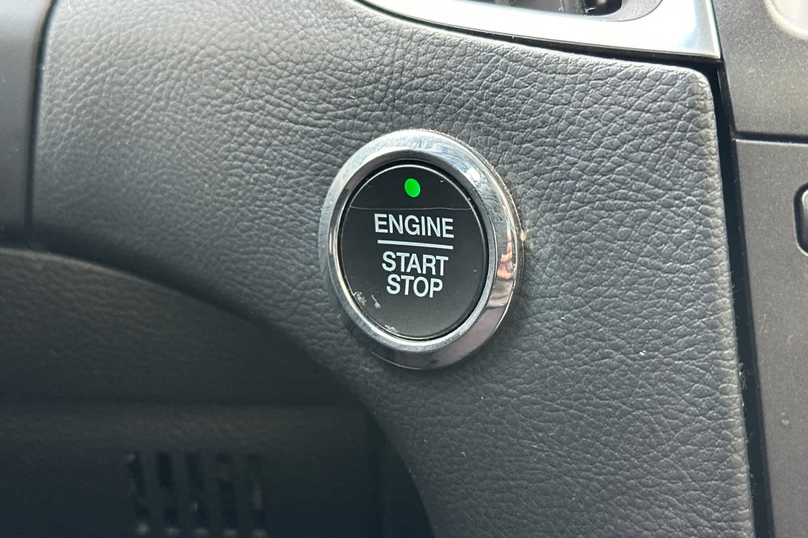 Thumbnail: 2017 Ford Edge - 25