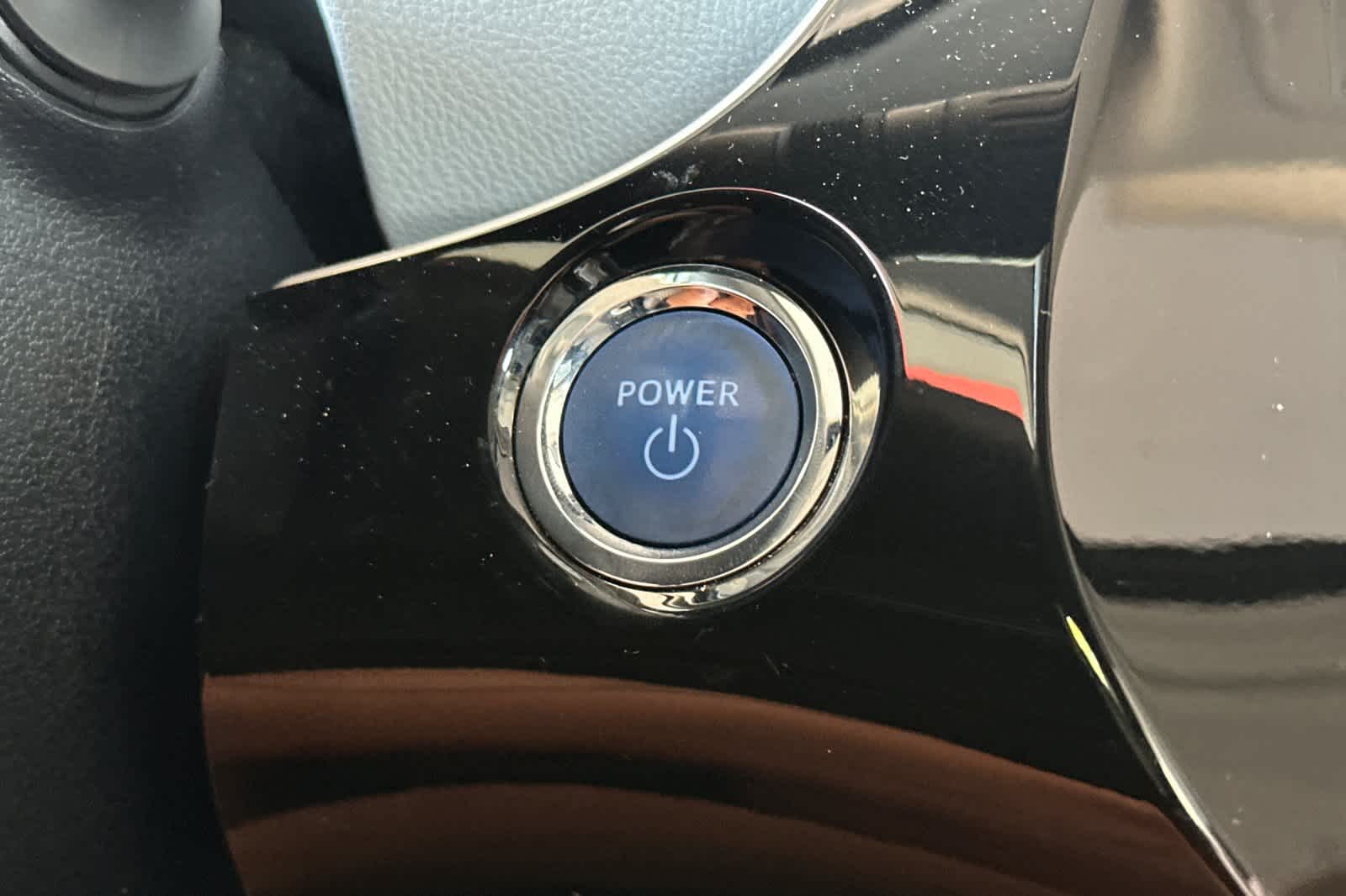 2016 Toyota Prius Three 24