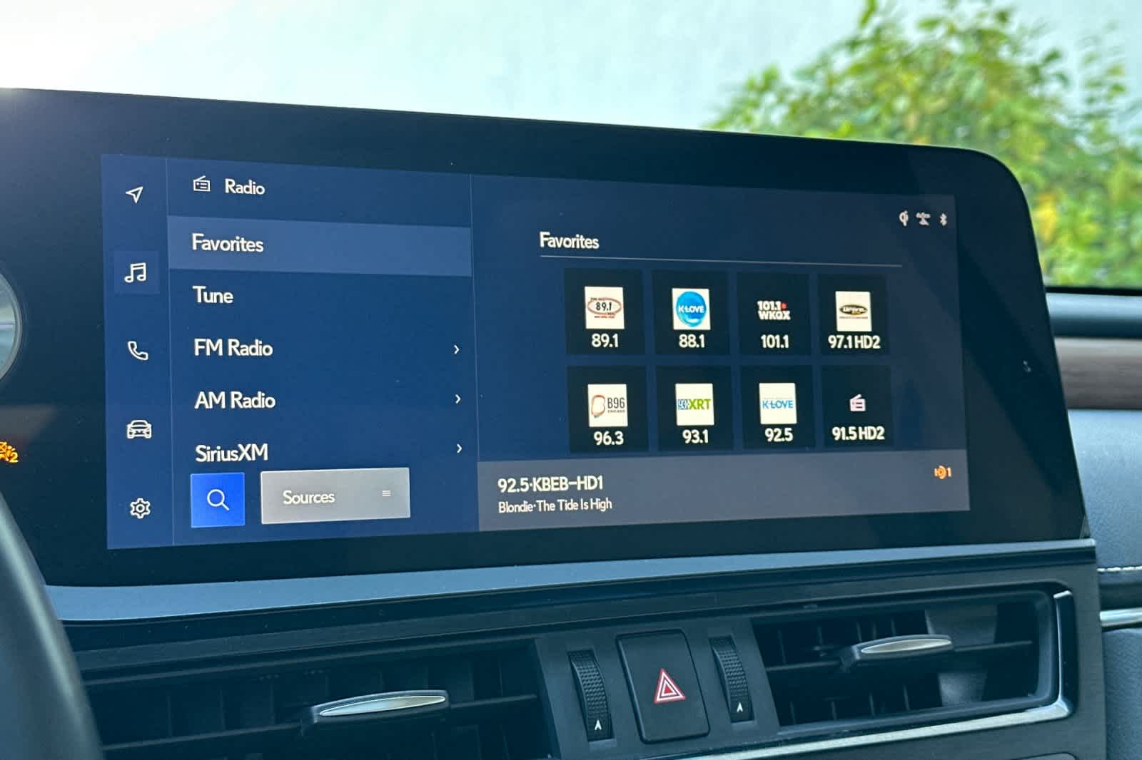 Thumbnail: 2023 Lexus ES - 19