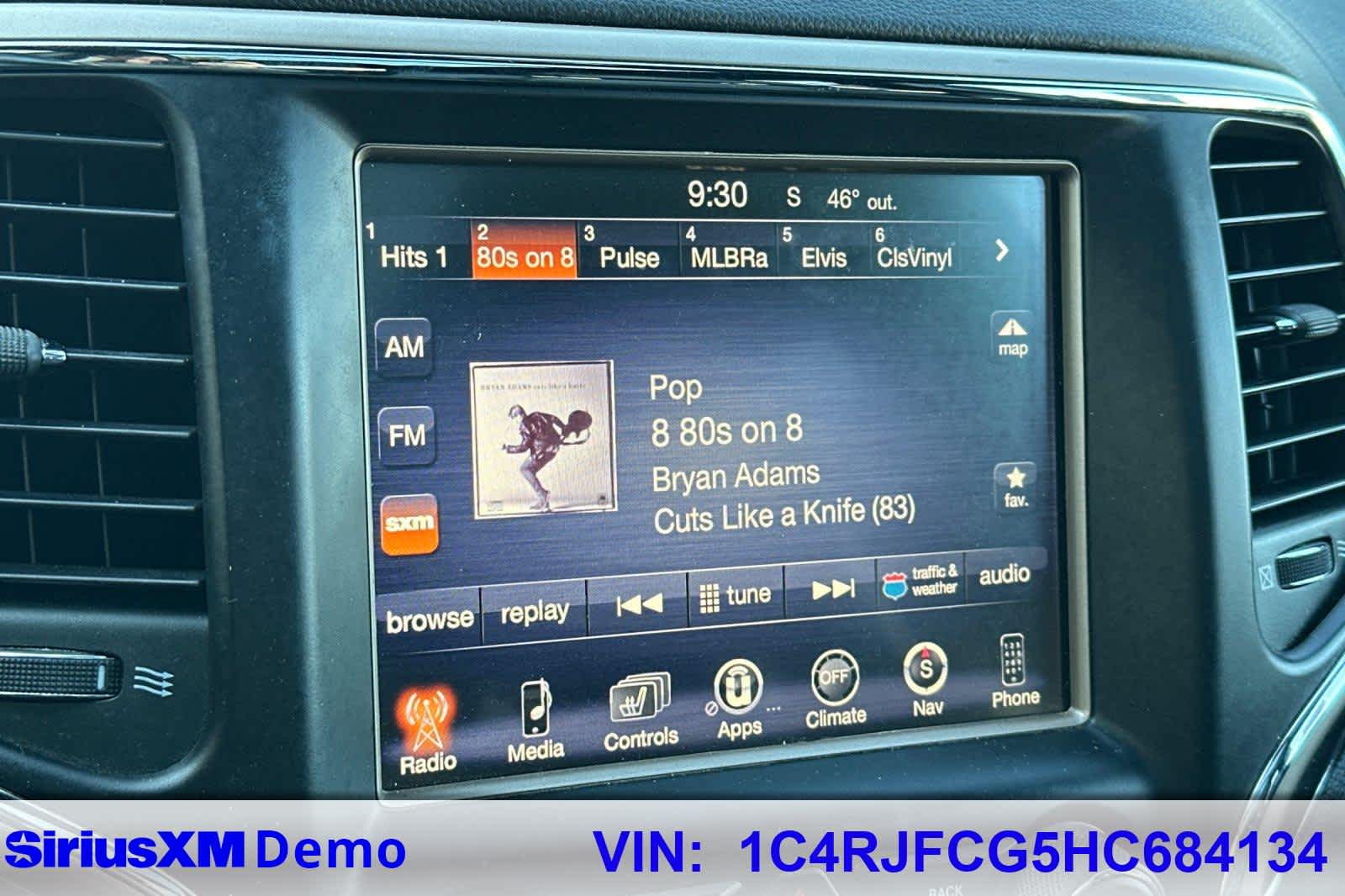 Thumbnail: 2017 Jeep Grand Cherokee - 34