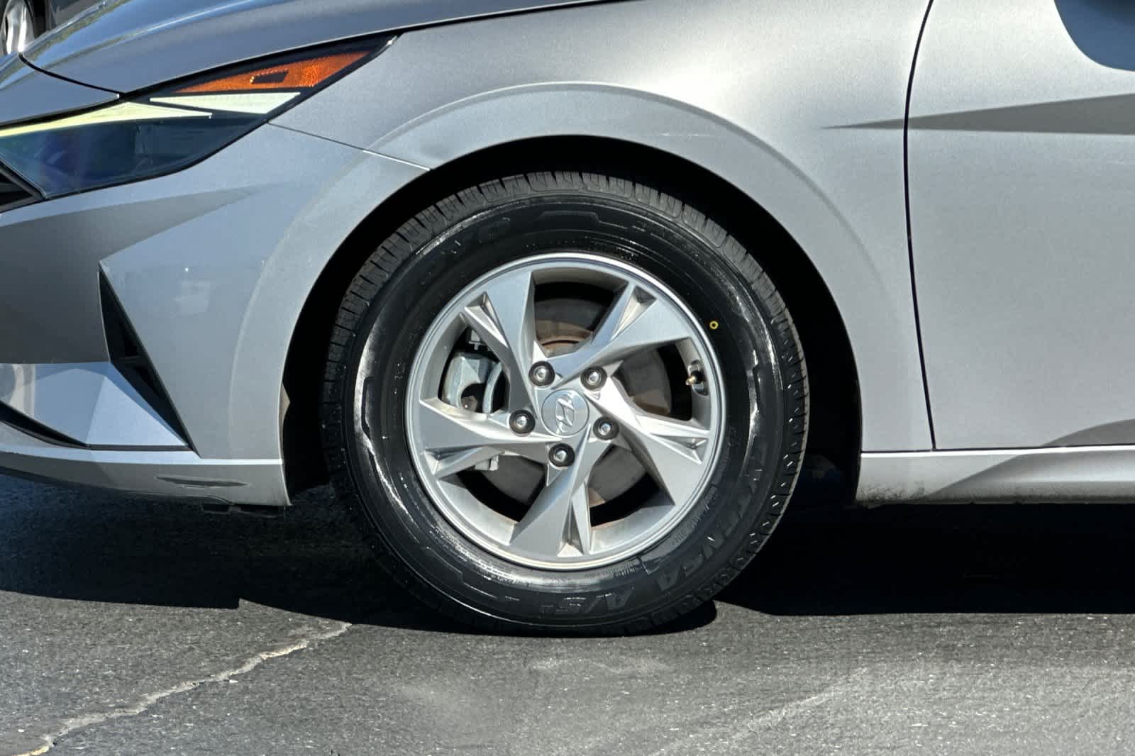 Thumbnail: 2021 Hyundai Elantra - 28
