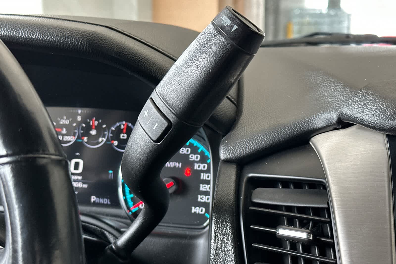 Thumbnail: 2020 GMC Yukon XL - 25