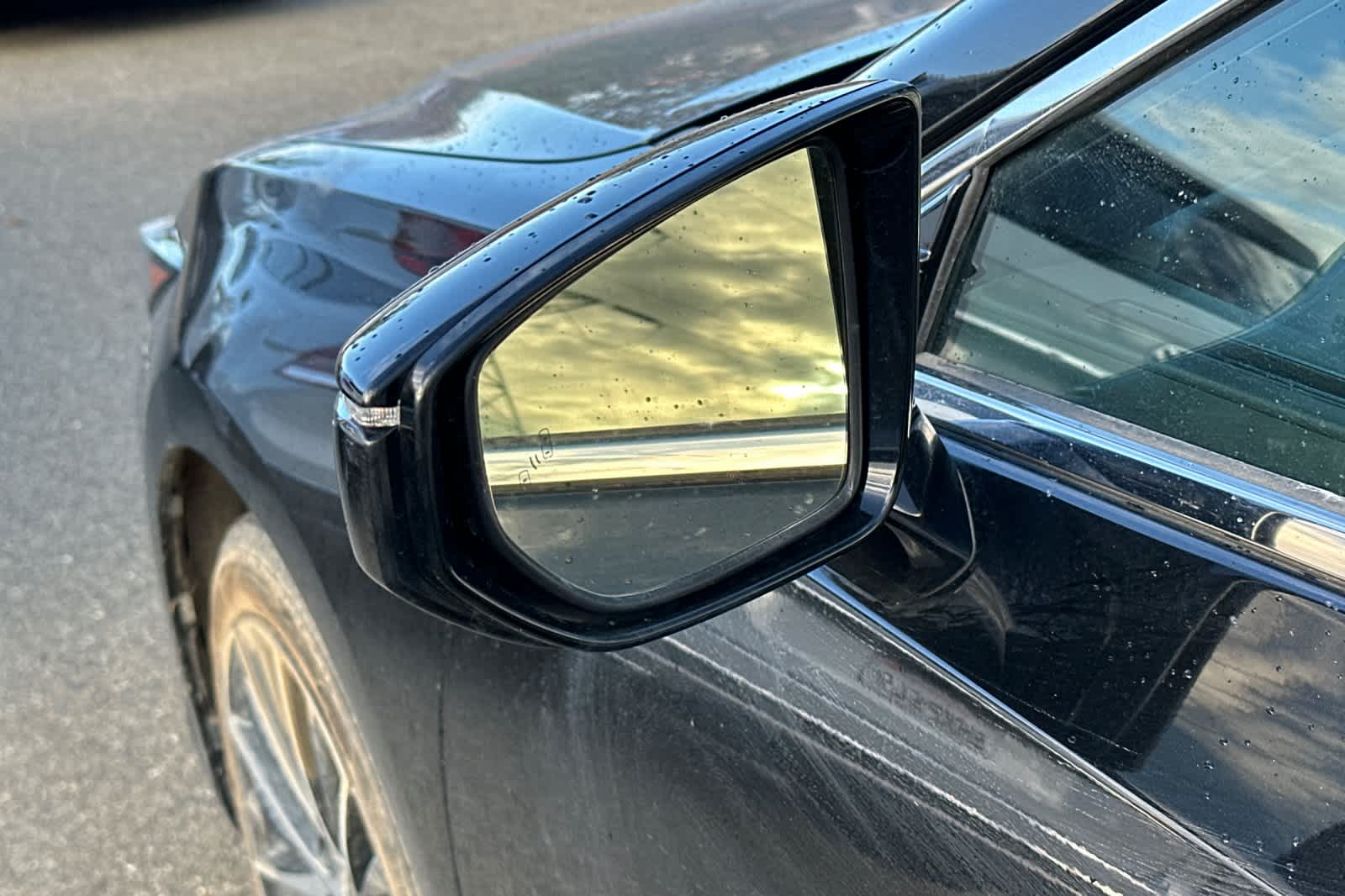 Thumbnail: 2024 Lexus ES - 20