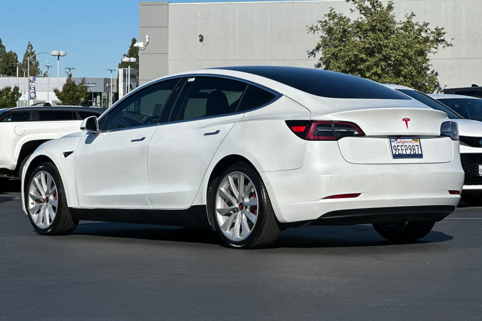 Thumbnail: 2019 Tesla Model 3 - 7