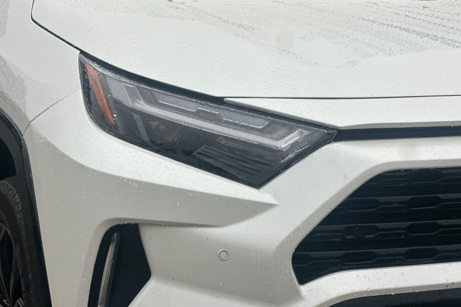 Thumbnail: 2022 Toyota RAV4 - 8