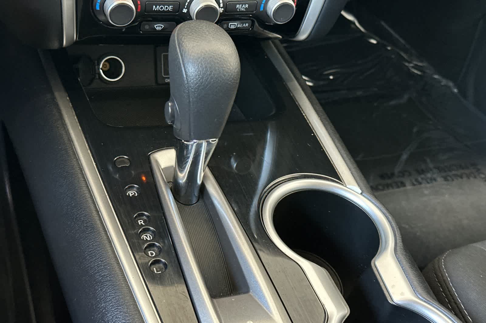 Thumbnail: 2020 Nissan Pathfinder - 24