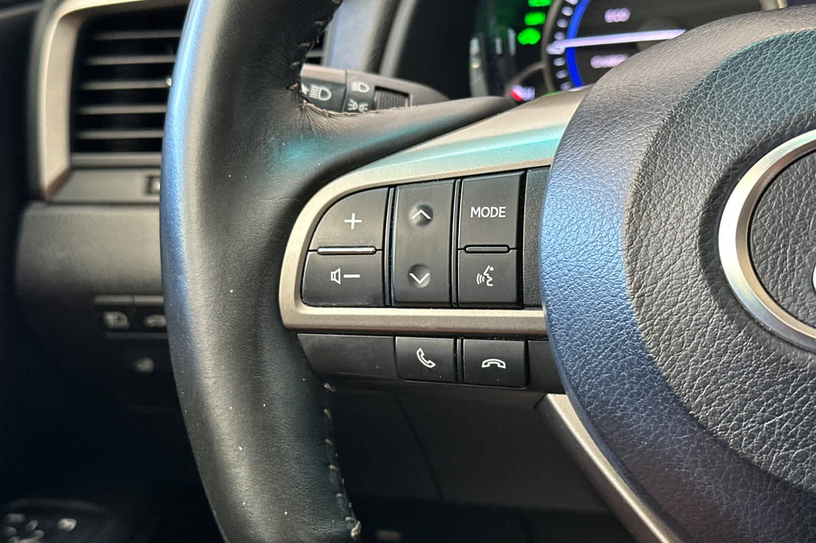 Thumbnail: 2016 Lexus RX - 27
