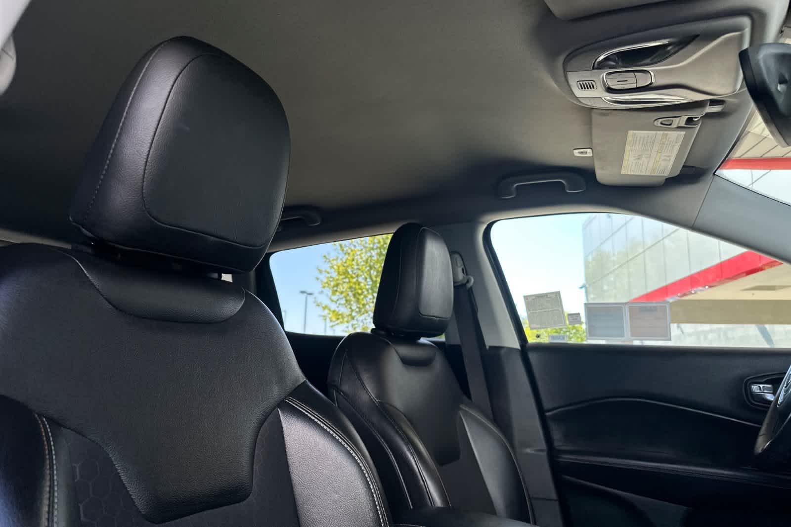 Thumbnail: 2018 Jeep Compass - 17