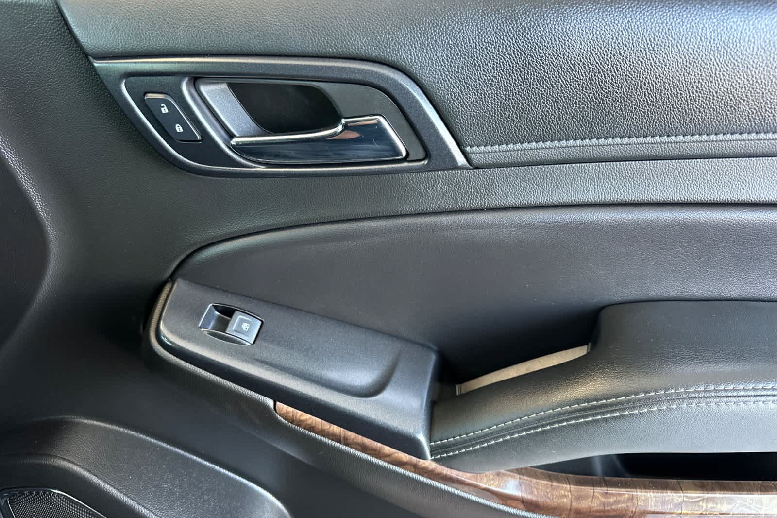 2017 Chevrolet Tahoe LT 19
