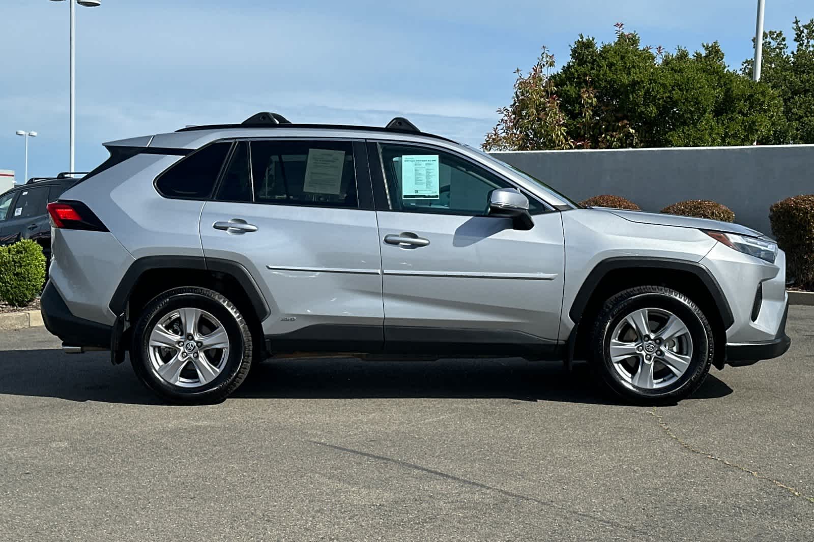 Thumbnail: 2022 Toyota RAV4 - 6