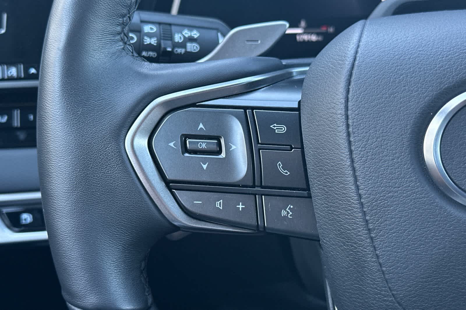 Thumbnail: 2025 Lexus RX - 26