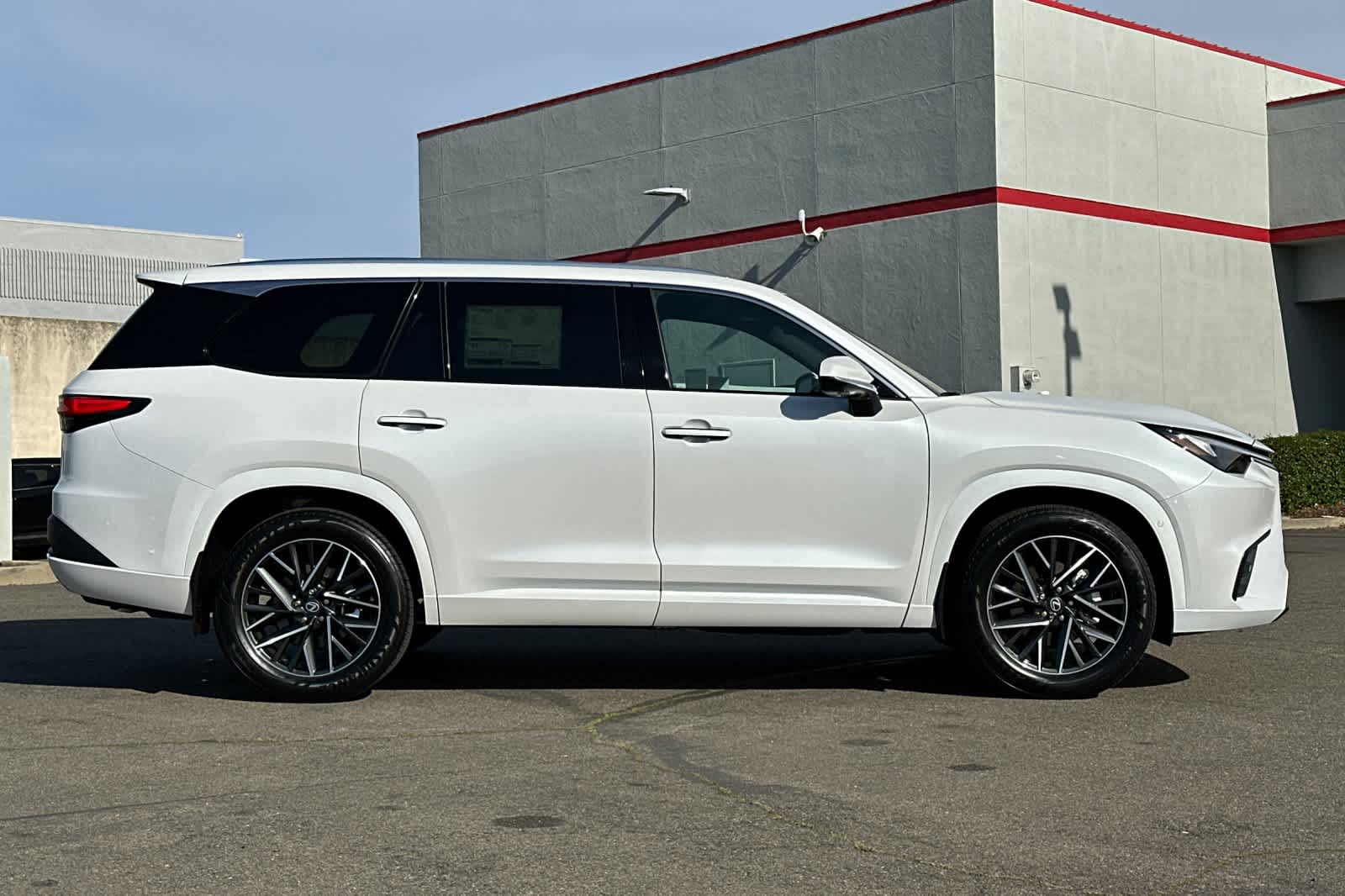 Thumbnail: 2026 Lexus TX - 6