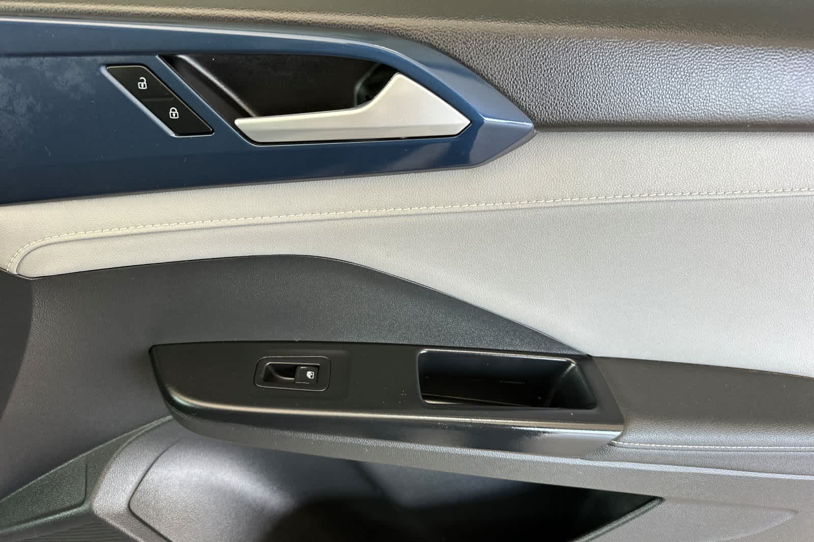 Thumbnail: 2024 Volkswagen Taos - 19