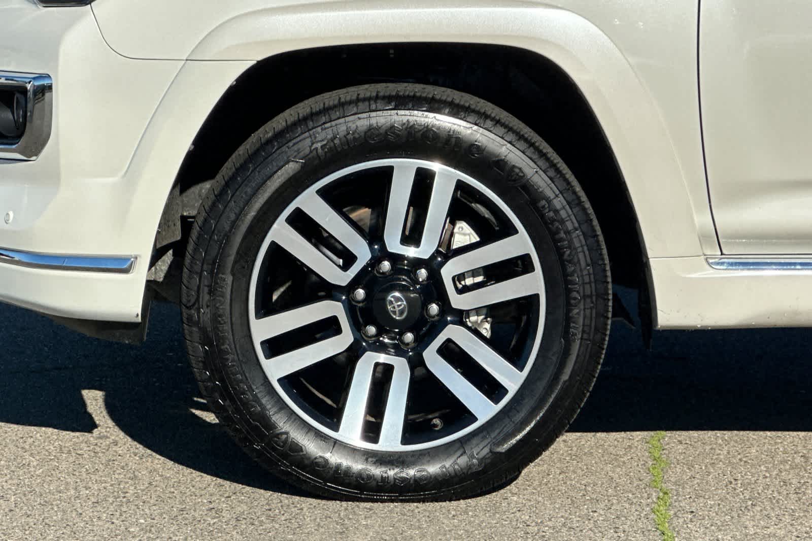 Thumbnail: 2023 Toyota 4Runner - 33