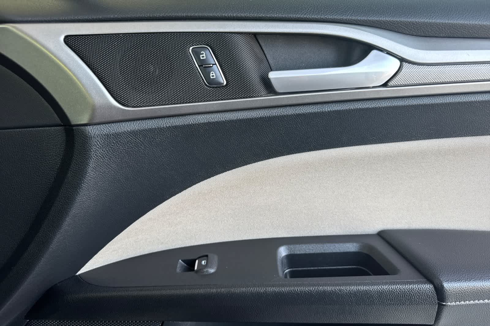 Thumbnail: 2018 Ford Fusion - 17