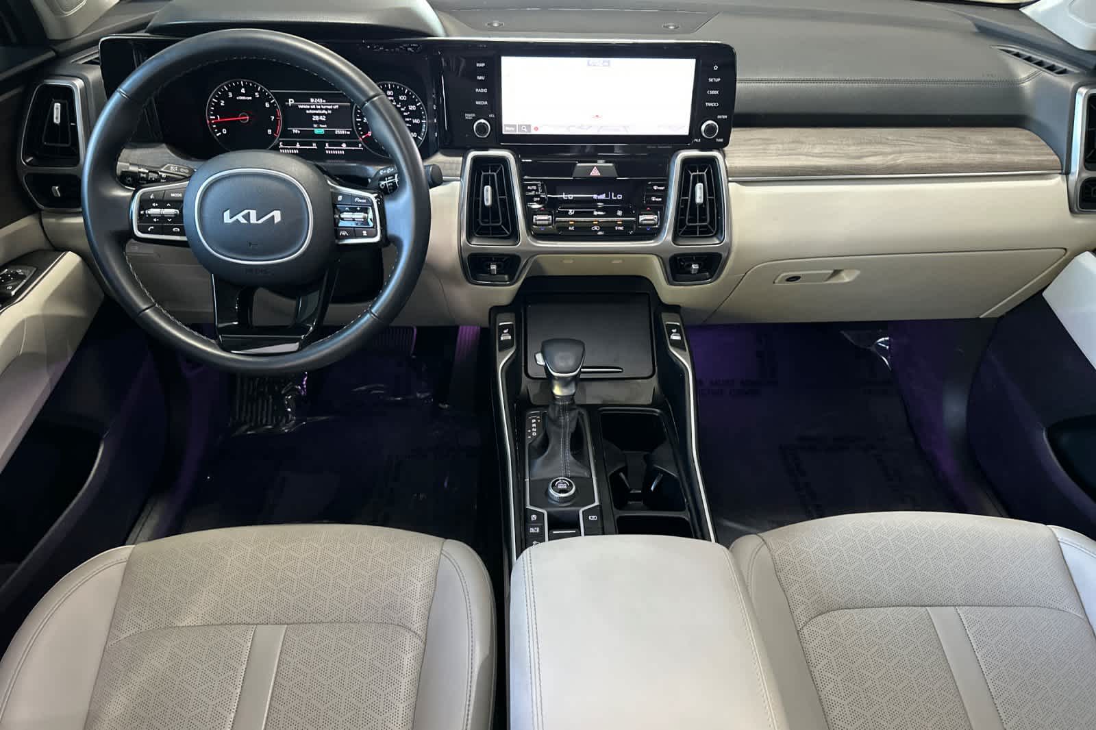 Thumbnail: 2022 Kia Sorento - 3