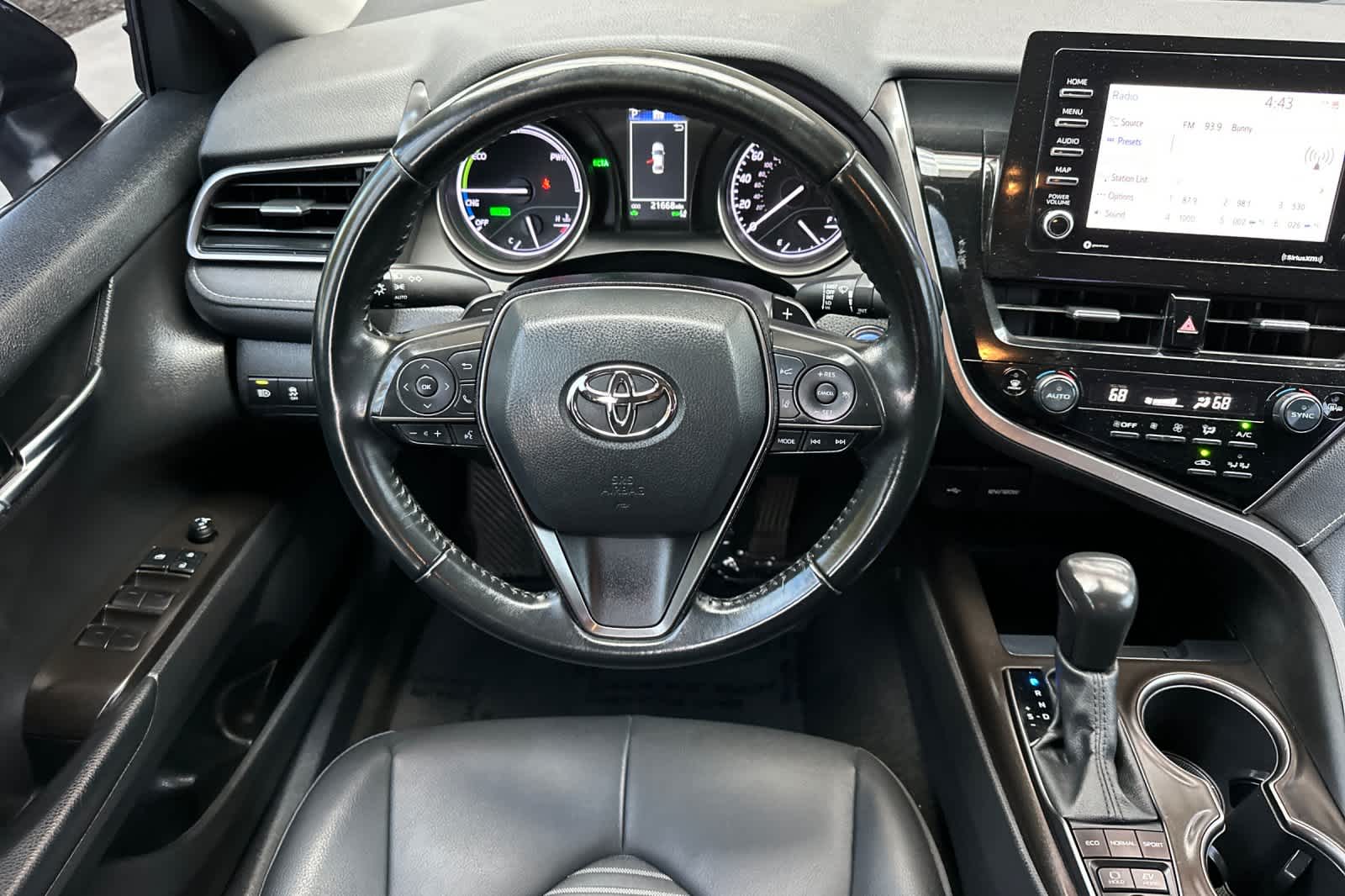 Thumbnail: 2022 Toyota Camry - 14