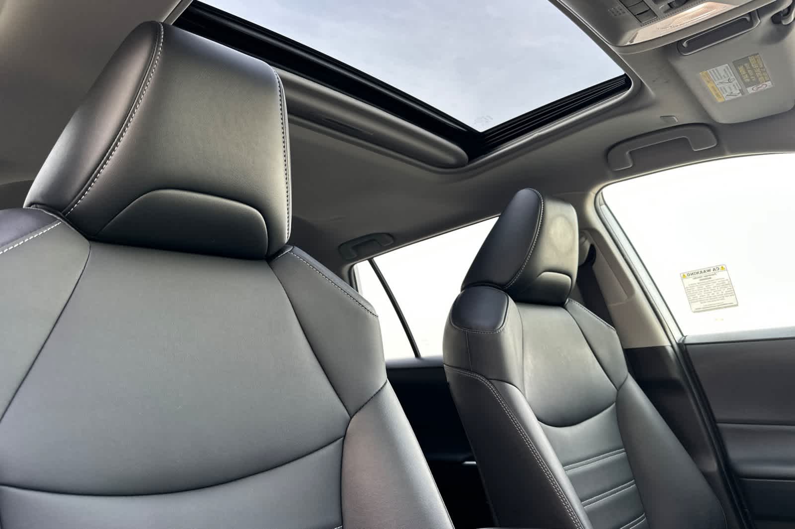 Thumbnail: 2023 Toyota RAV4 - 18