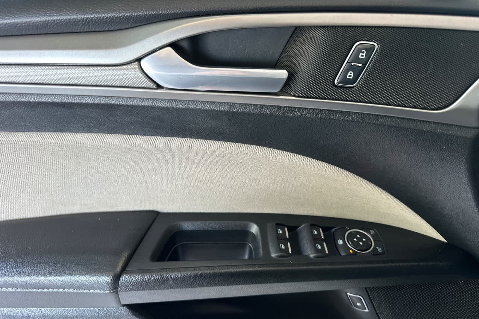 Thumbnail: 2018 Ford Fusion - 12