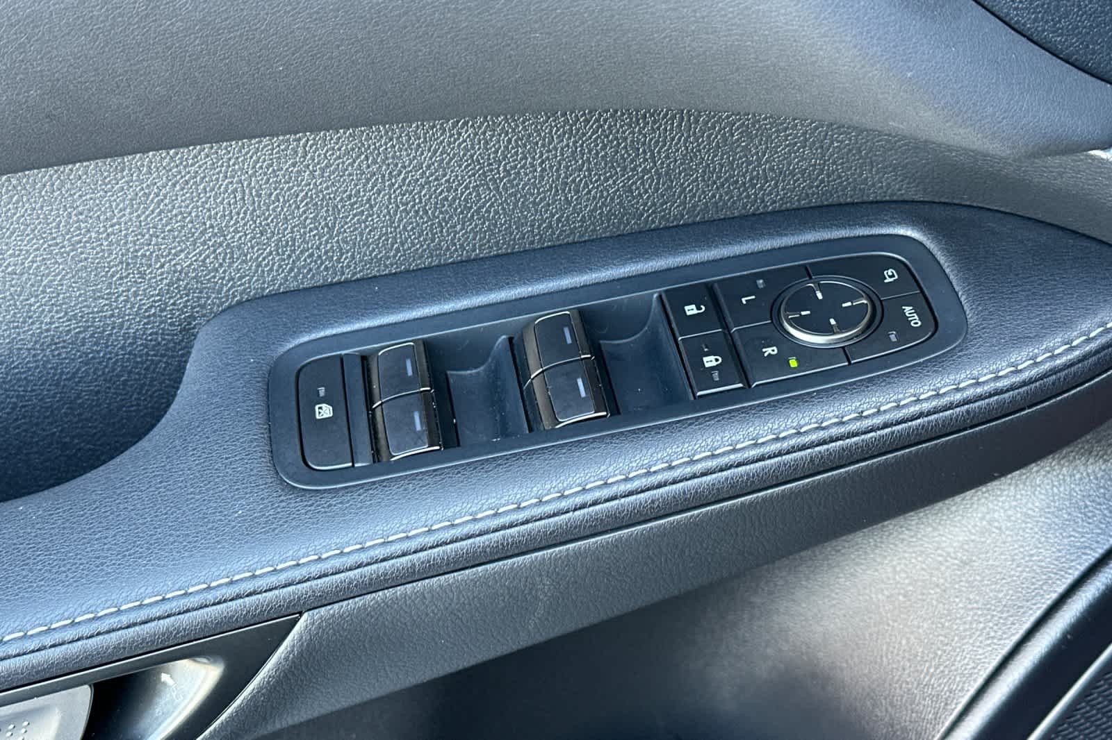 Thumbnail: 2024 Lexus RX - 13