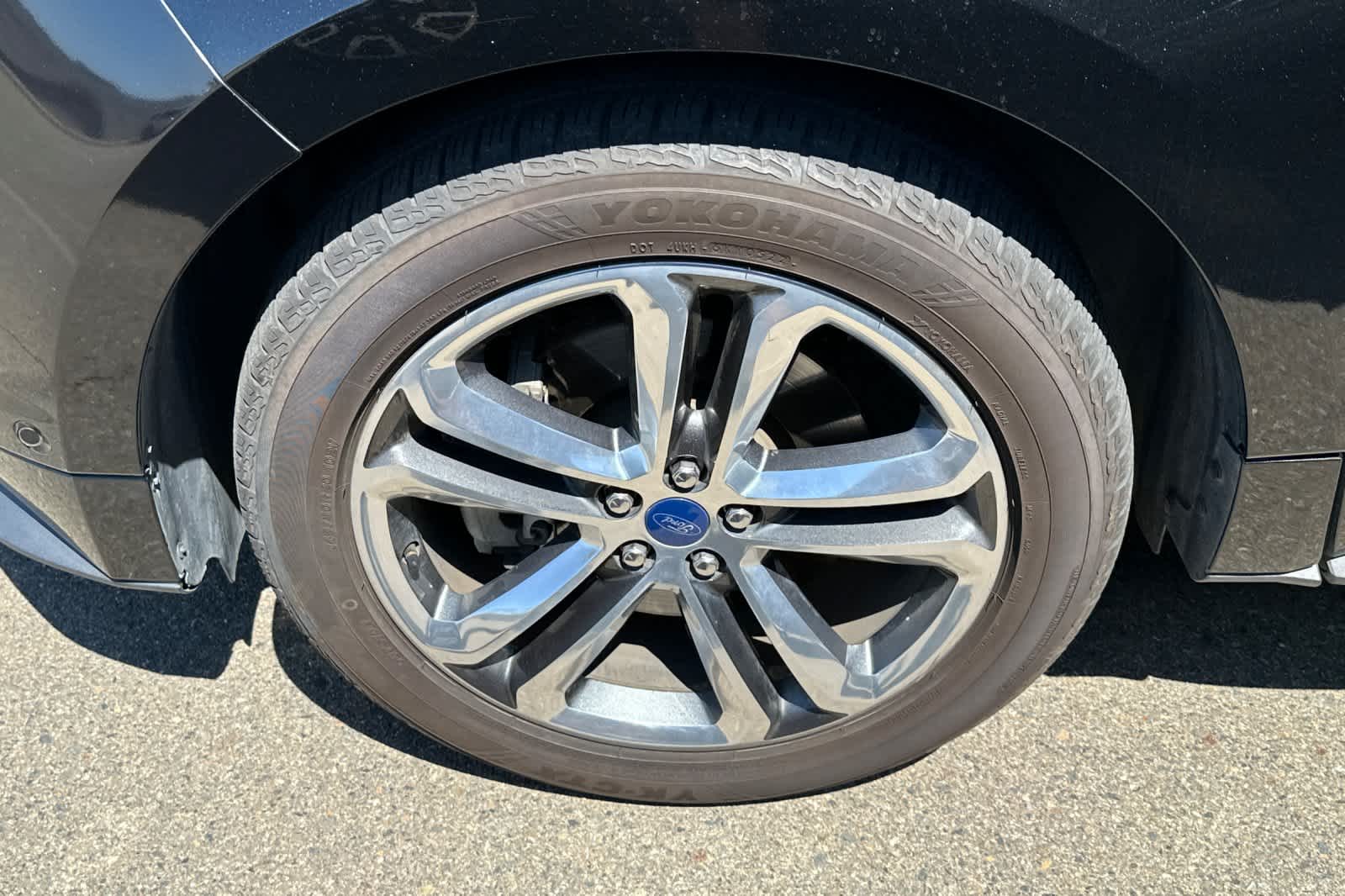 Thumbnail: 2015 Ford Edge - 22
