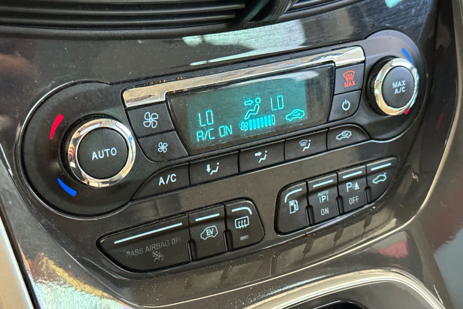 Thumbnail: 2015 Ford C-Max - 22
