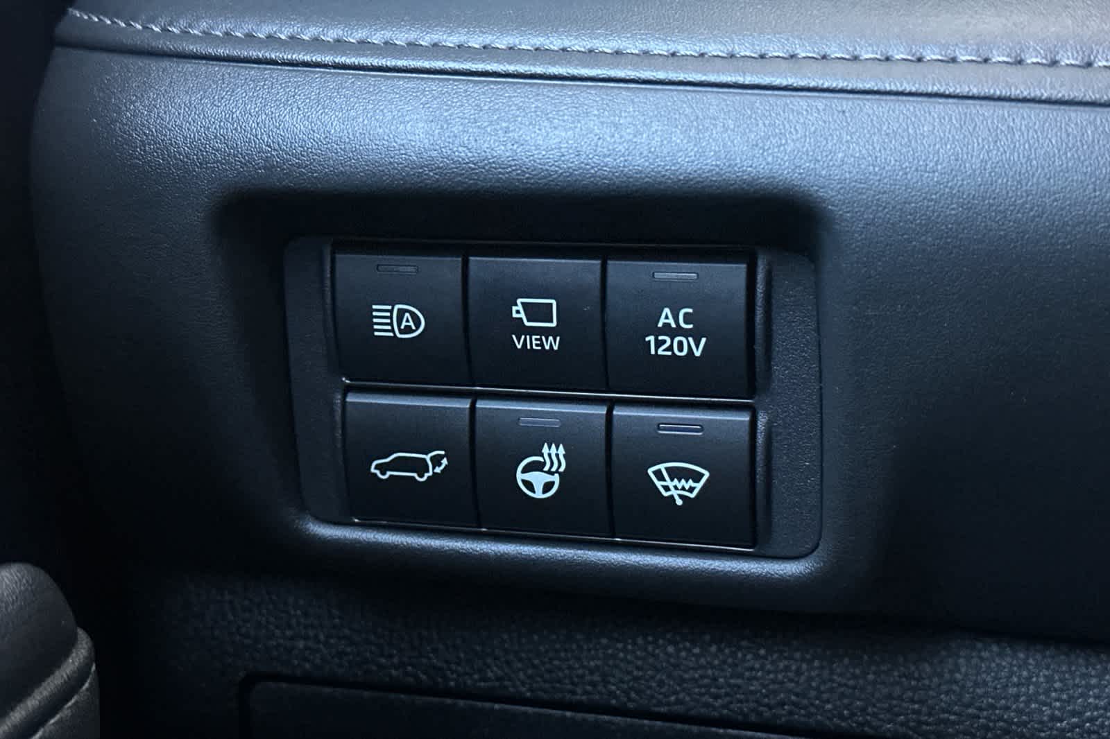 Thumbnail: 2020 Toyota Highlander - 31