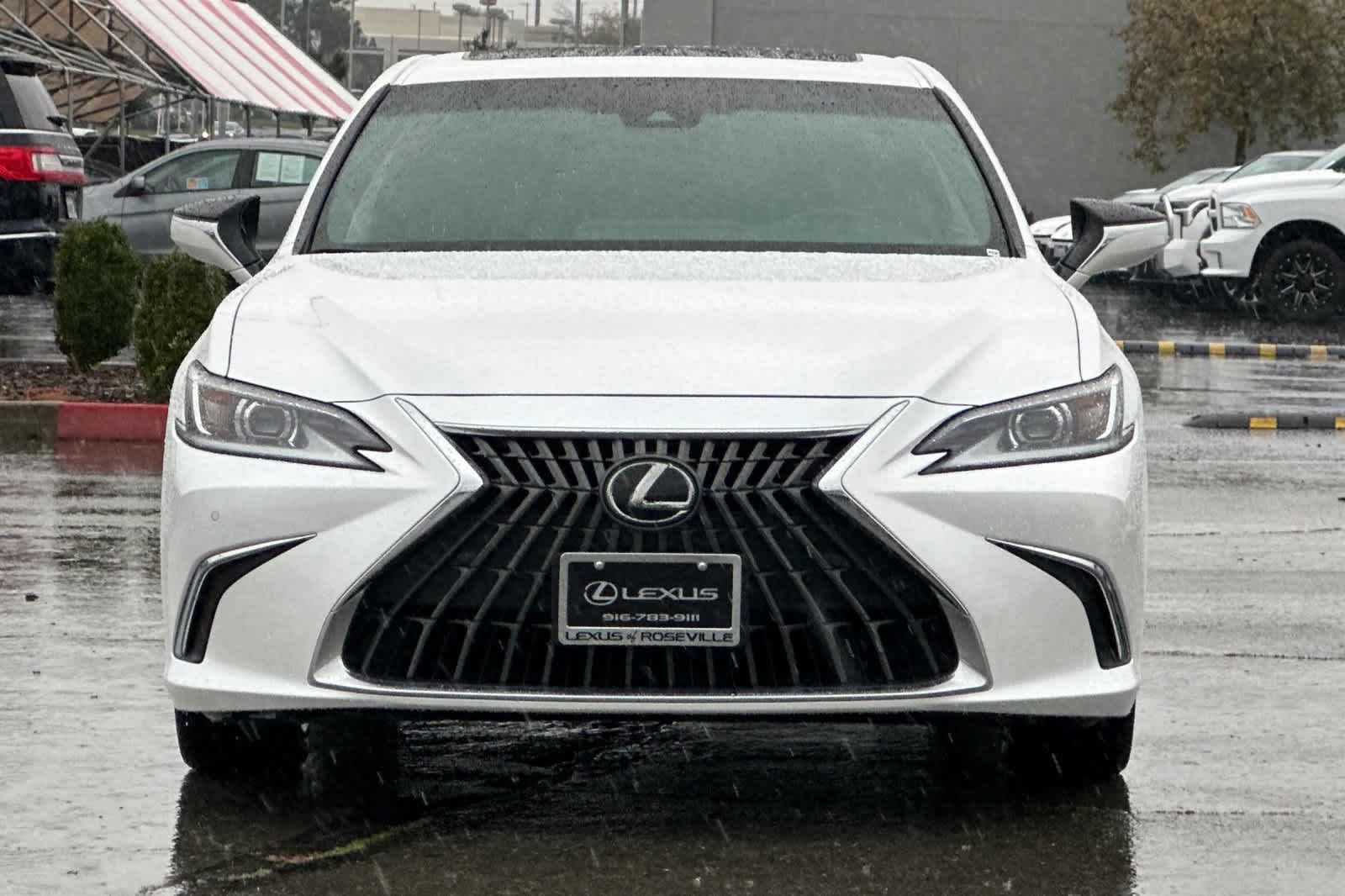 Thumbnail: 2024 Lexus ES - 10