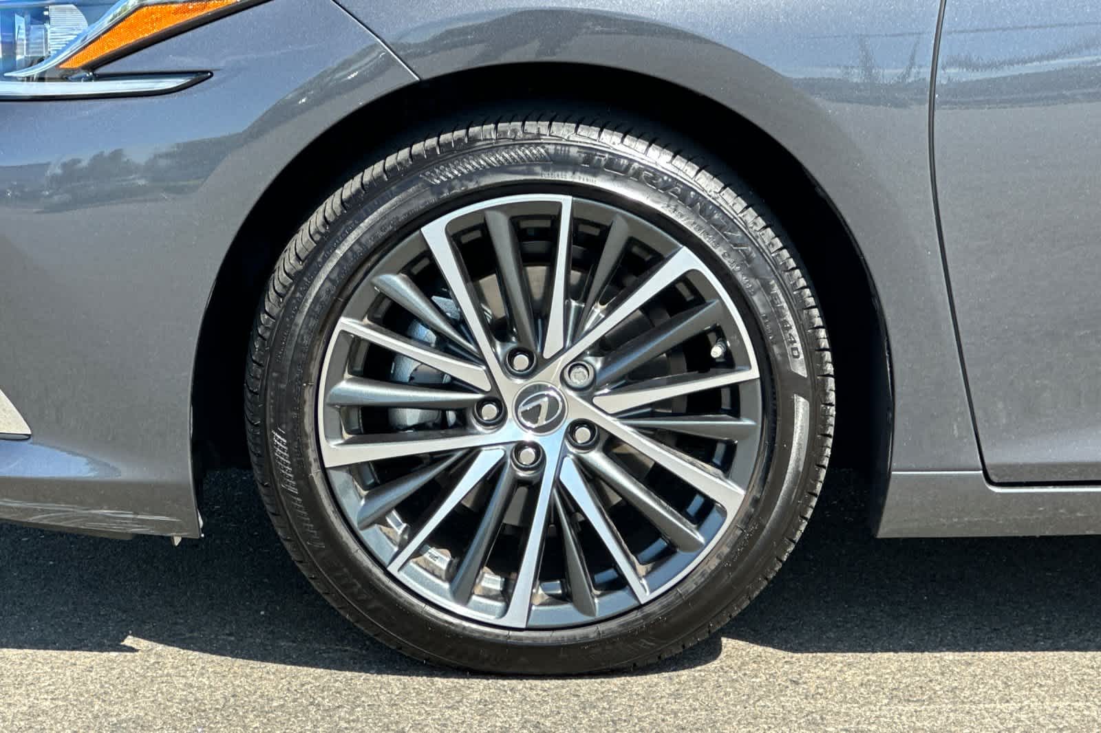 Thumbnail: 2025 Lexus ES - 30