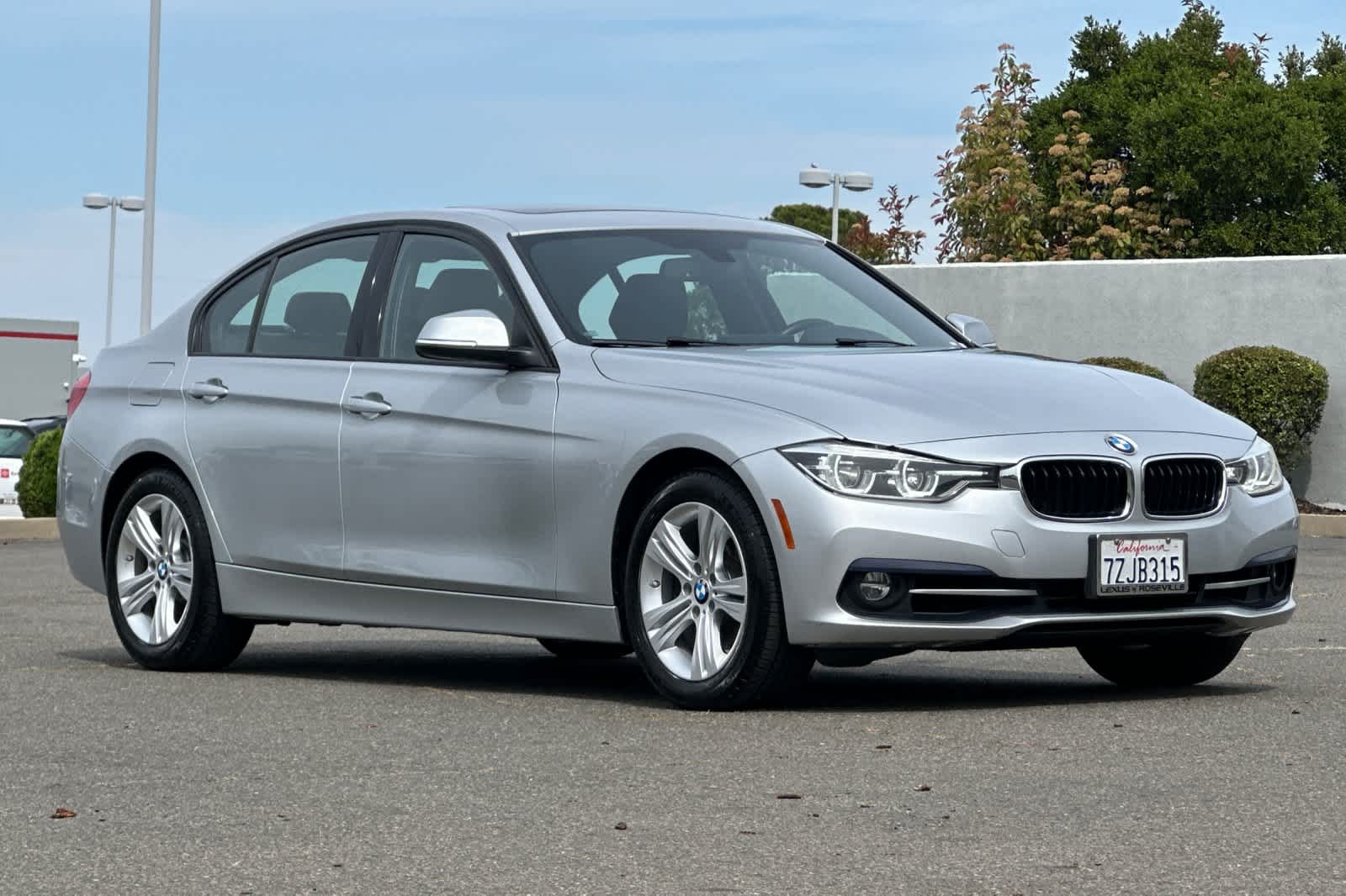 Thumbnail: 2016 BMW 3 Series - 5