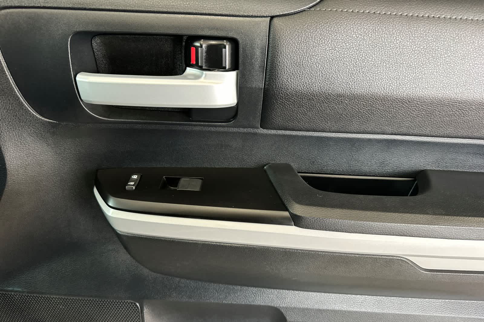 Thumbnail: 2018 Toyota Tundra - 18