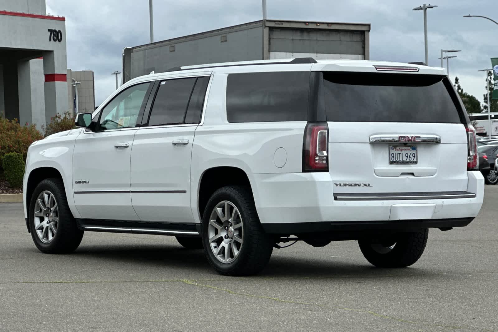 Thumbnail: 2020 GMC Yukon XL - 7