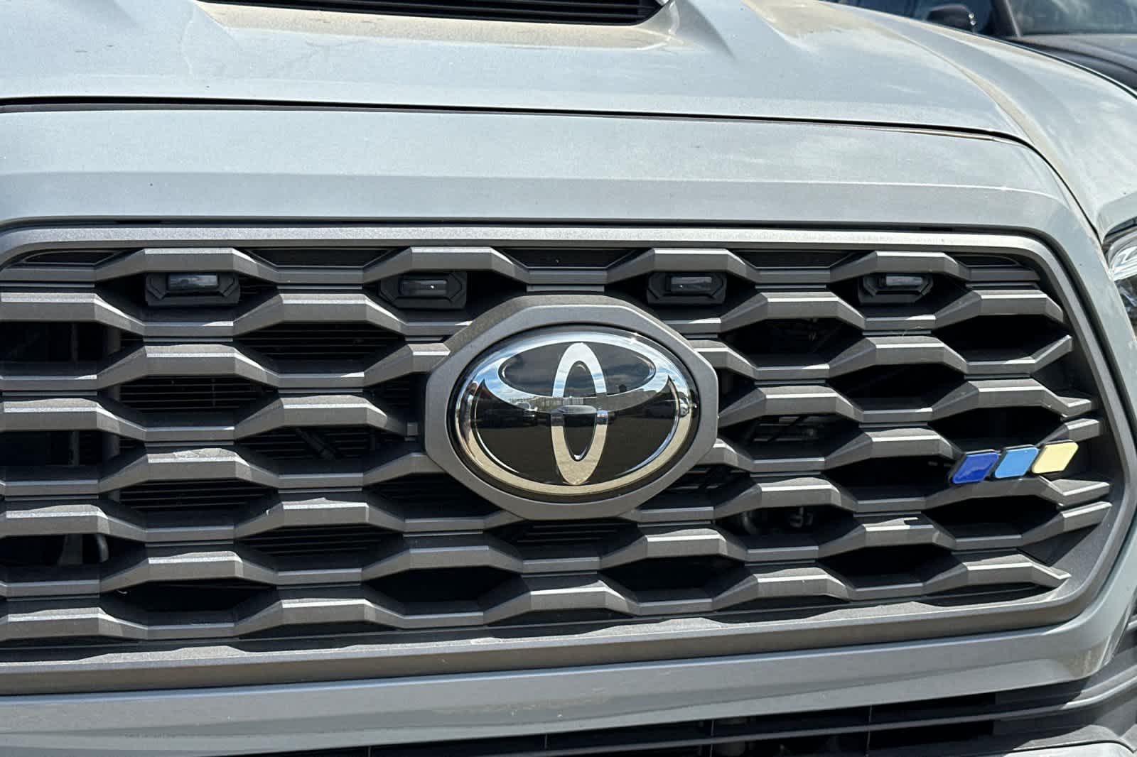 Thumbnail: 2020 Toyota Tacoma - 10