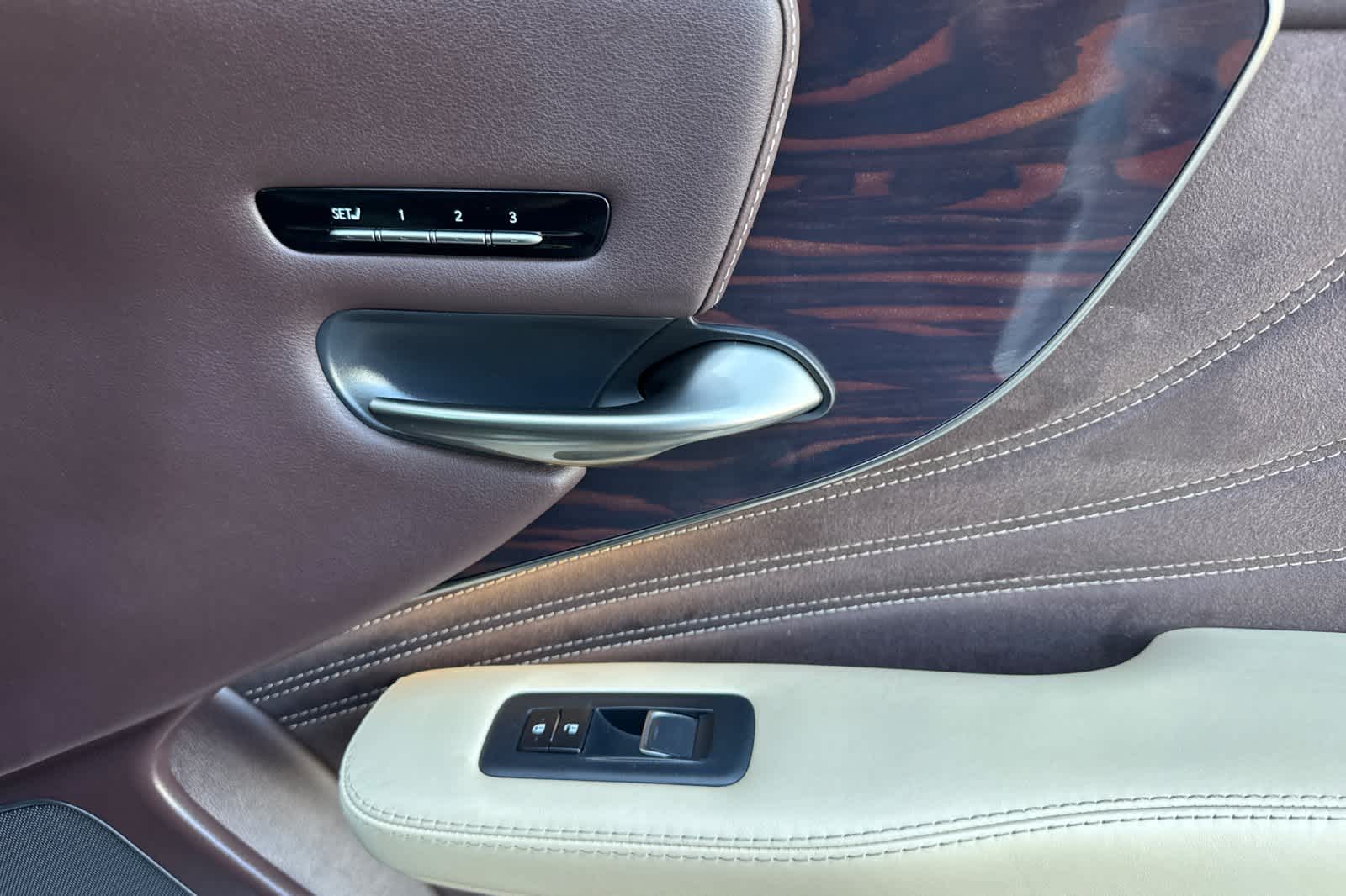 Thumbnail: 2019 Lexus LS - 18