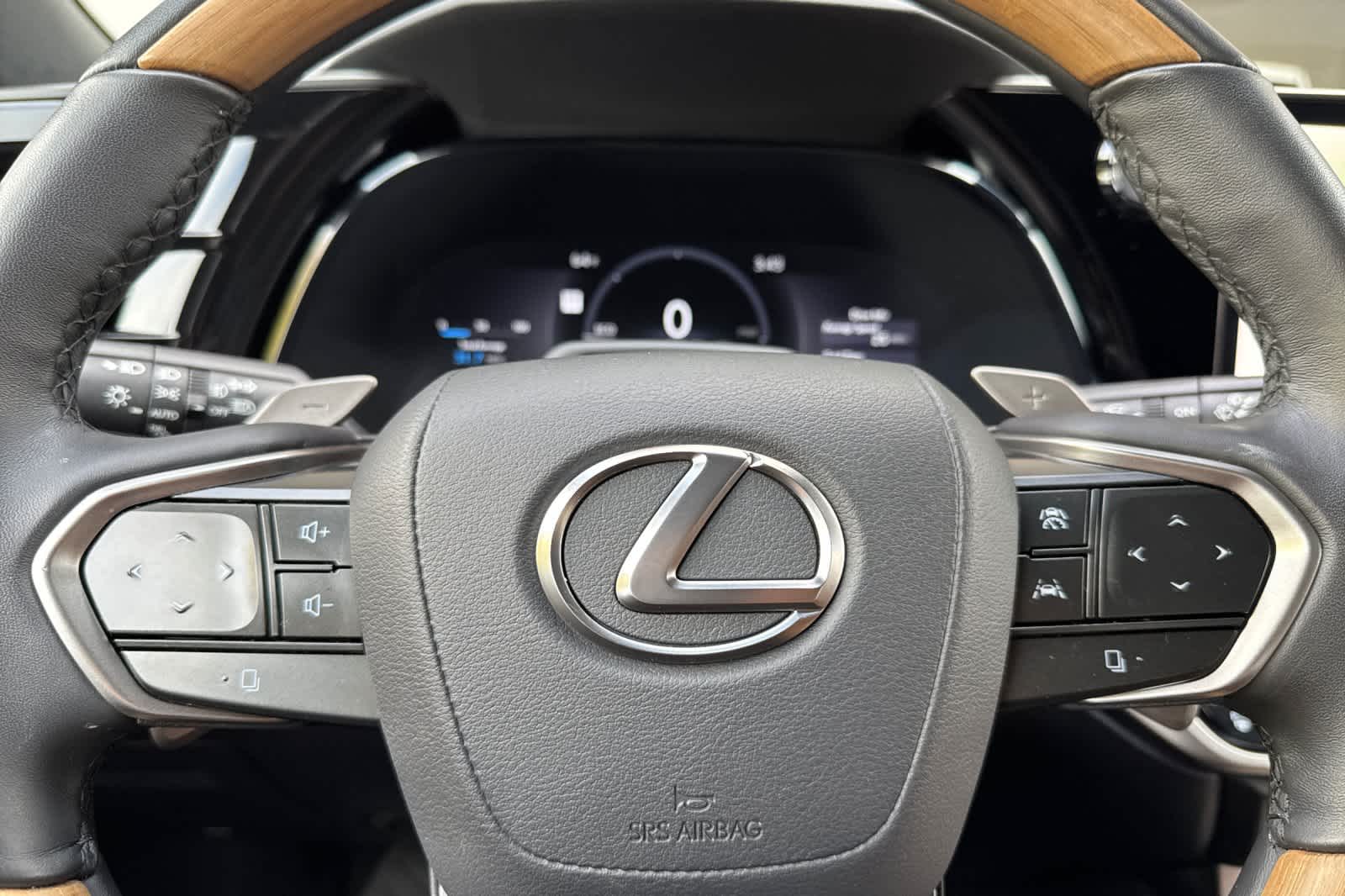 Thumbnail: 2025 Lexus RX - 26