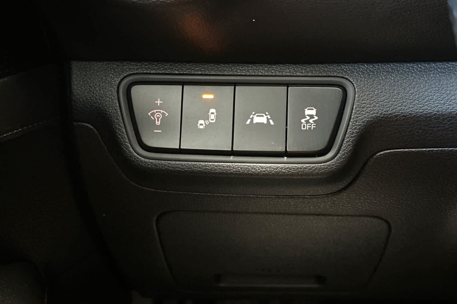 Thumbnail: 2021 Kia Forte - 30