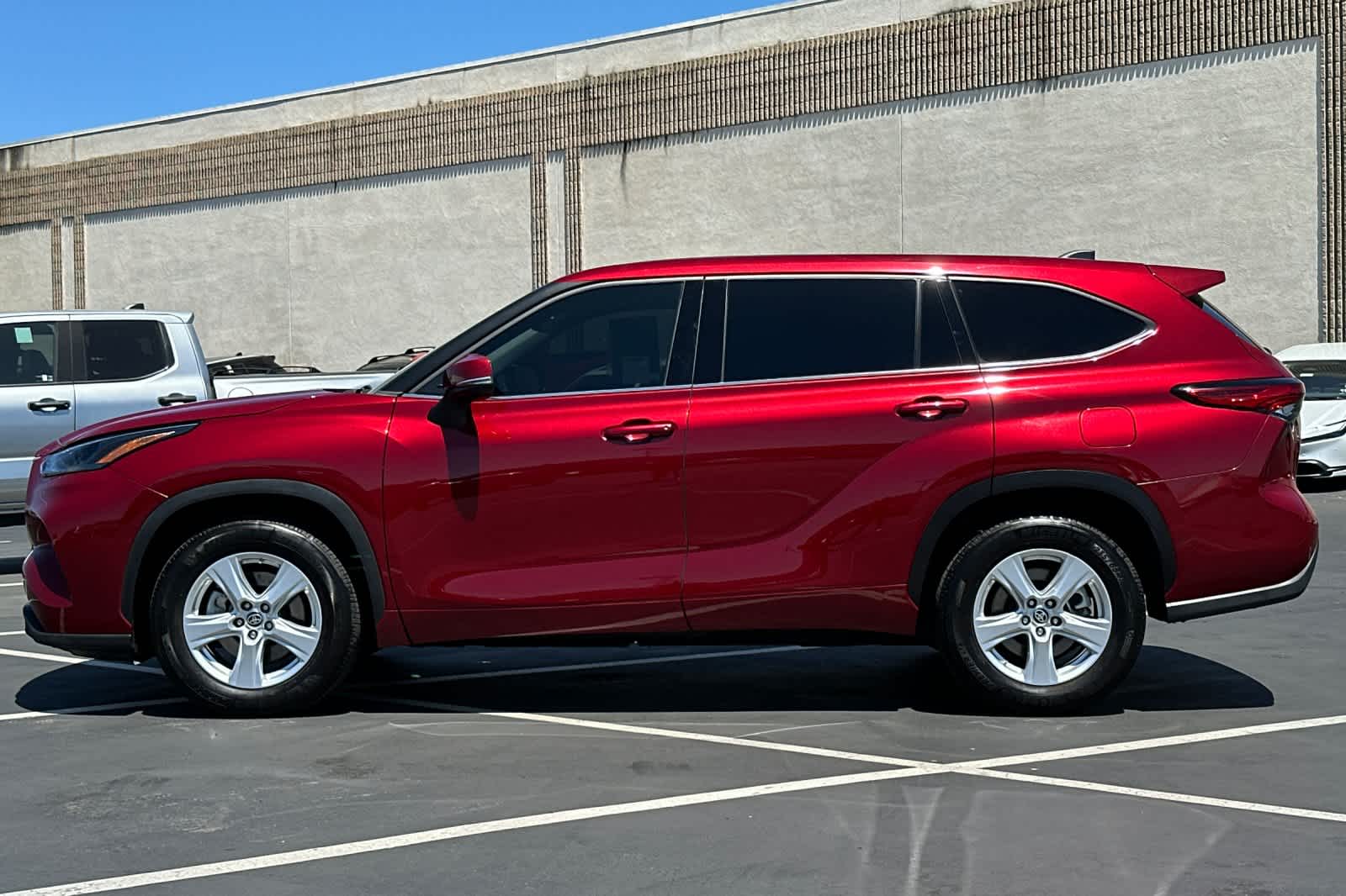 2022 Toyota Highlander LE 9