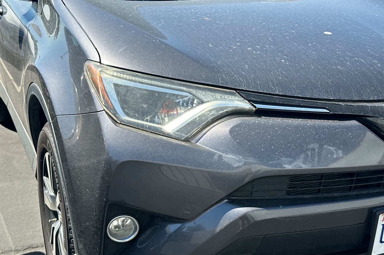 Thumbnail: 2018 Toyota RAV4 - 22