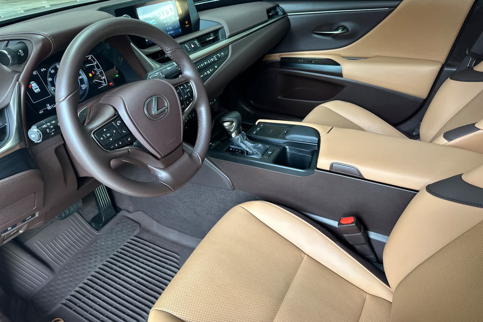 Thumbnail: 2021 Lexus ES - 11