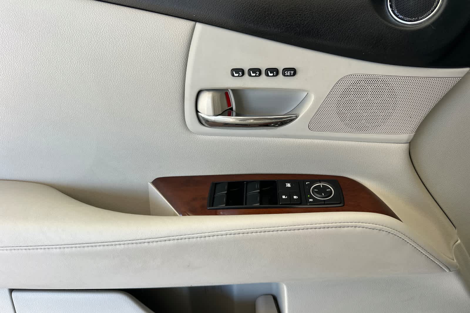 Thumbnail: 2011 Lexus RX - 12