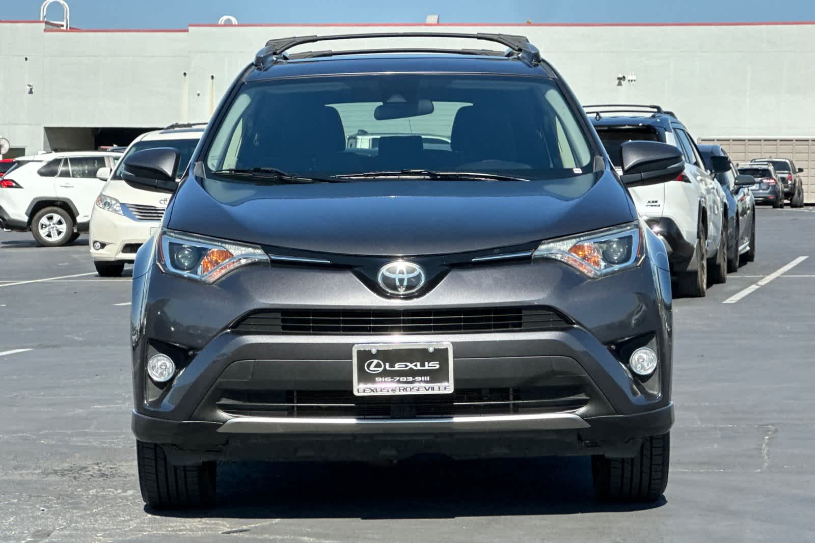 Thumbnail: 2018 Toyota RAV4 - 10