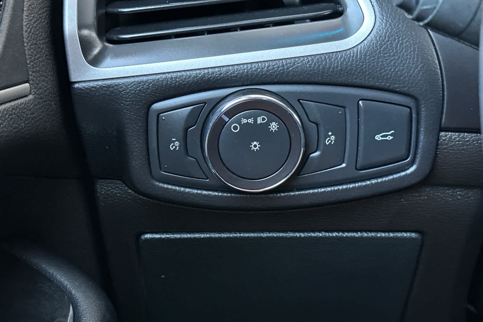 2018 Ford Edge SEL 31
