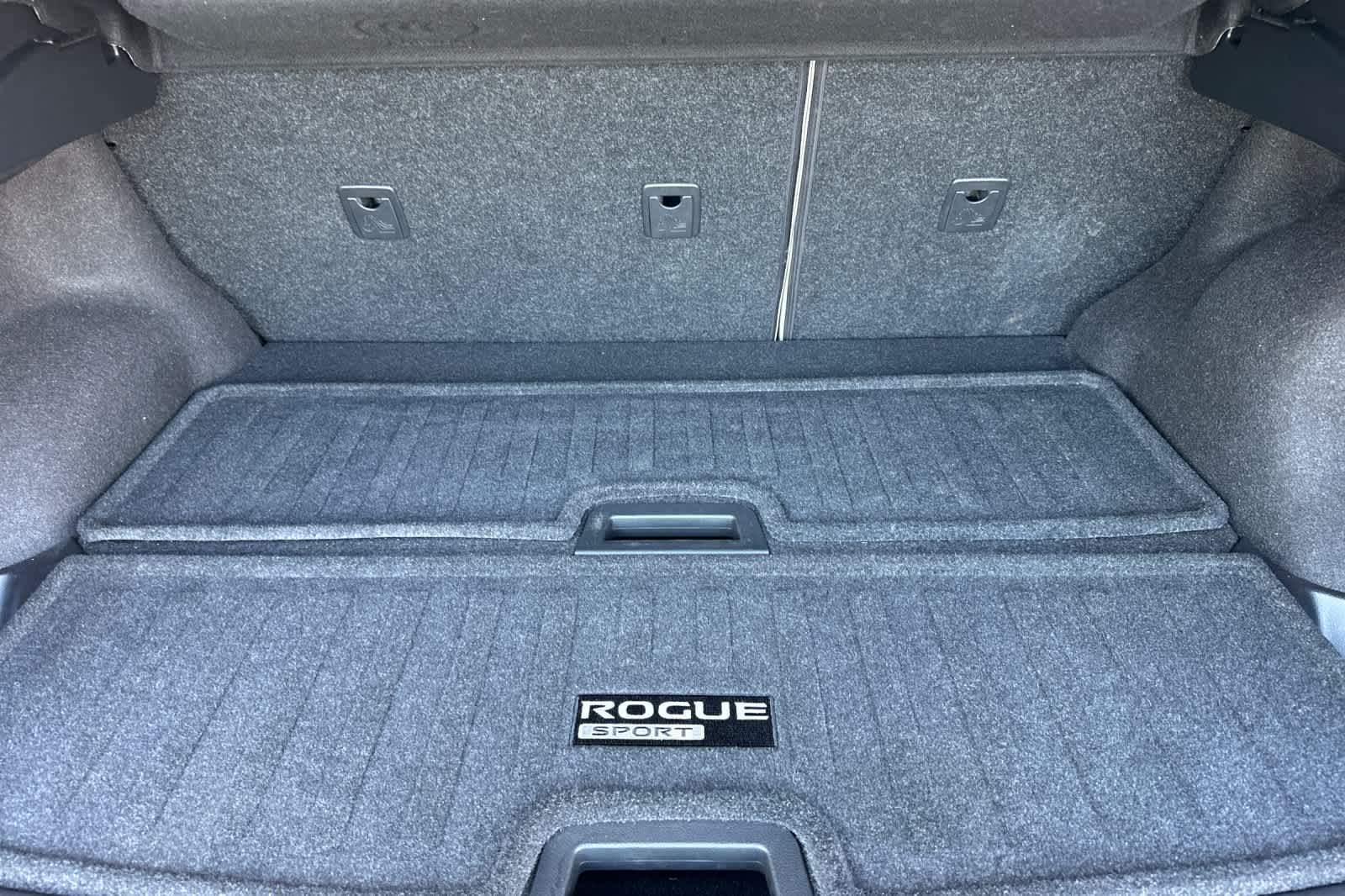 2018 Nissan Rogue Sport SL 16