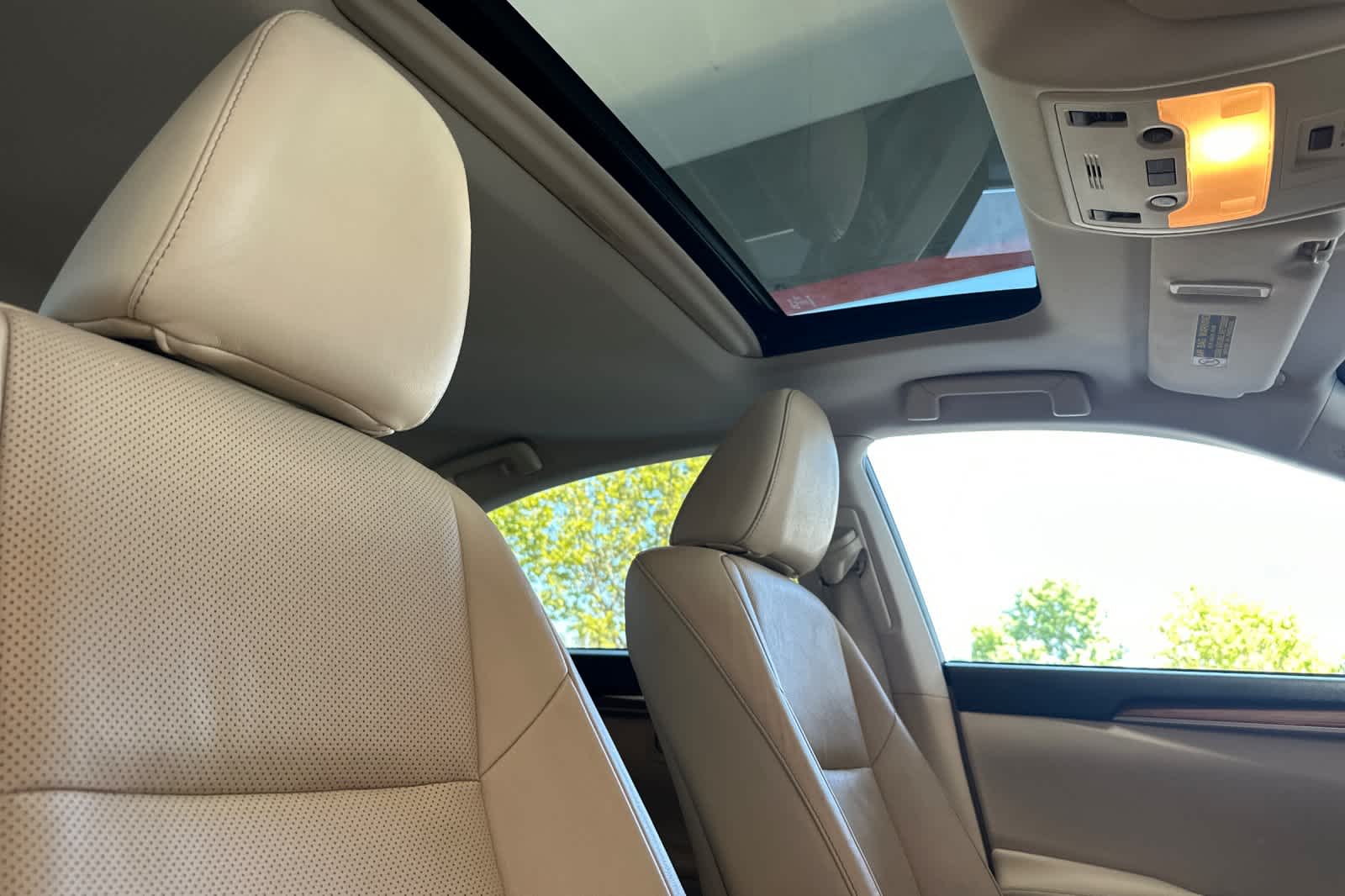 Thumbnail: 2014 Lexus ES - 17