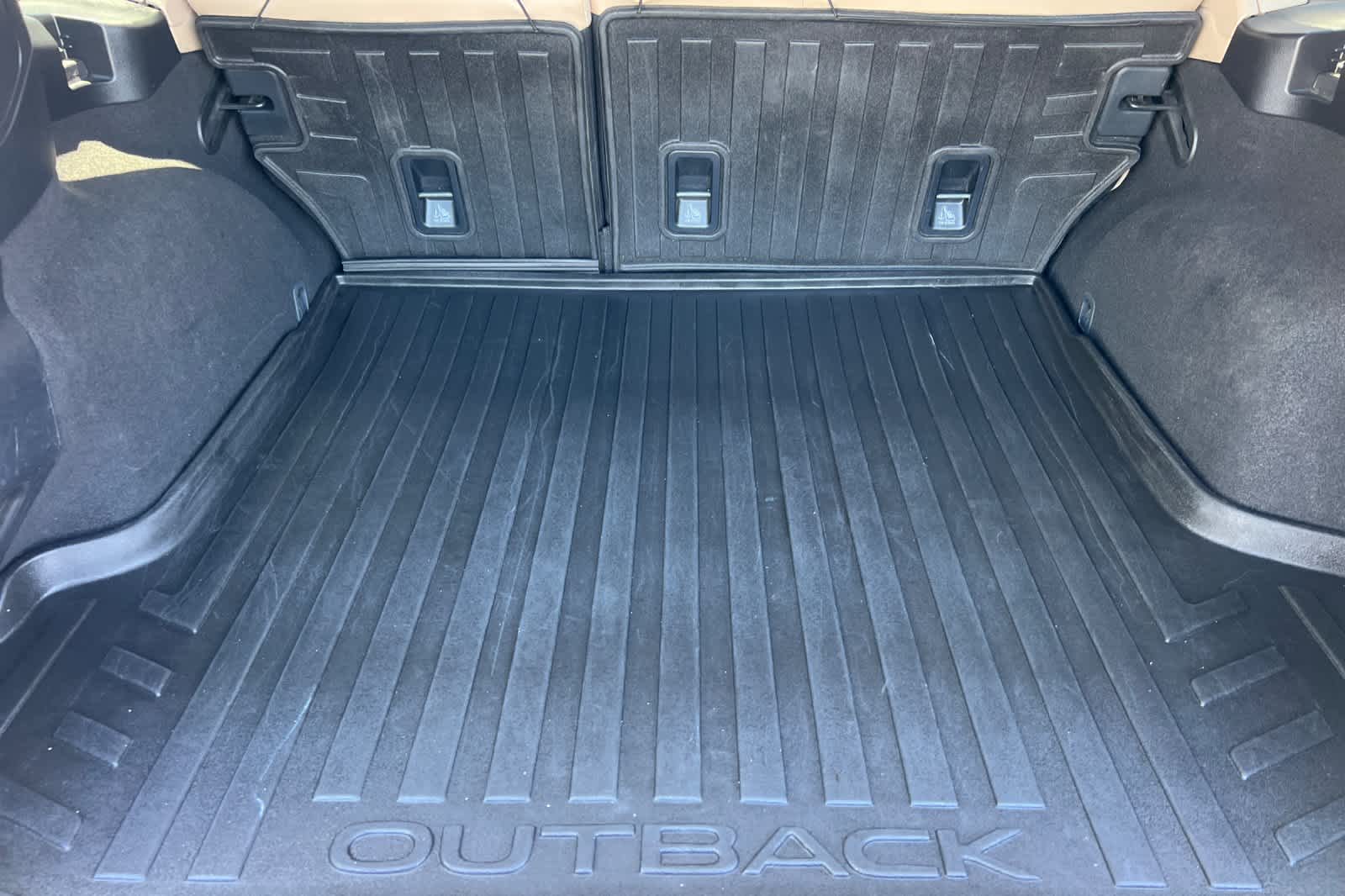 Thumbnail: 2017 Subaru Outback - 16