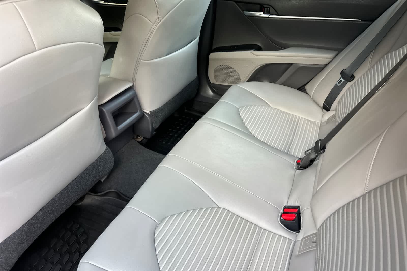 Thumbnail: 2019 Toyota Camry - 4