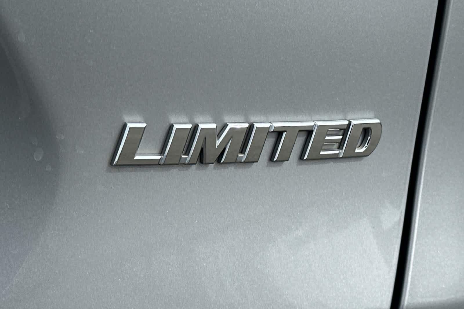 Thumbnail: 2019 Toyota RAV4 - 33