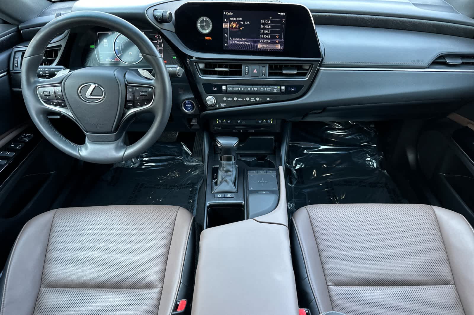 Thumbnail: 2022 Lexus ES - 3