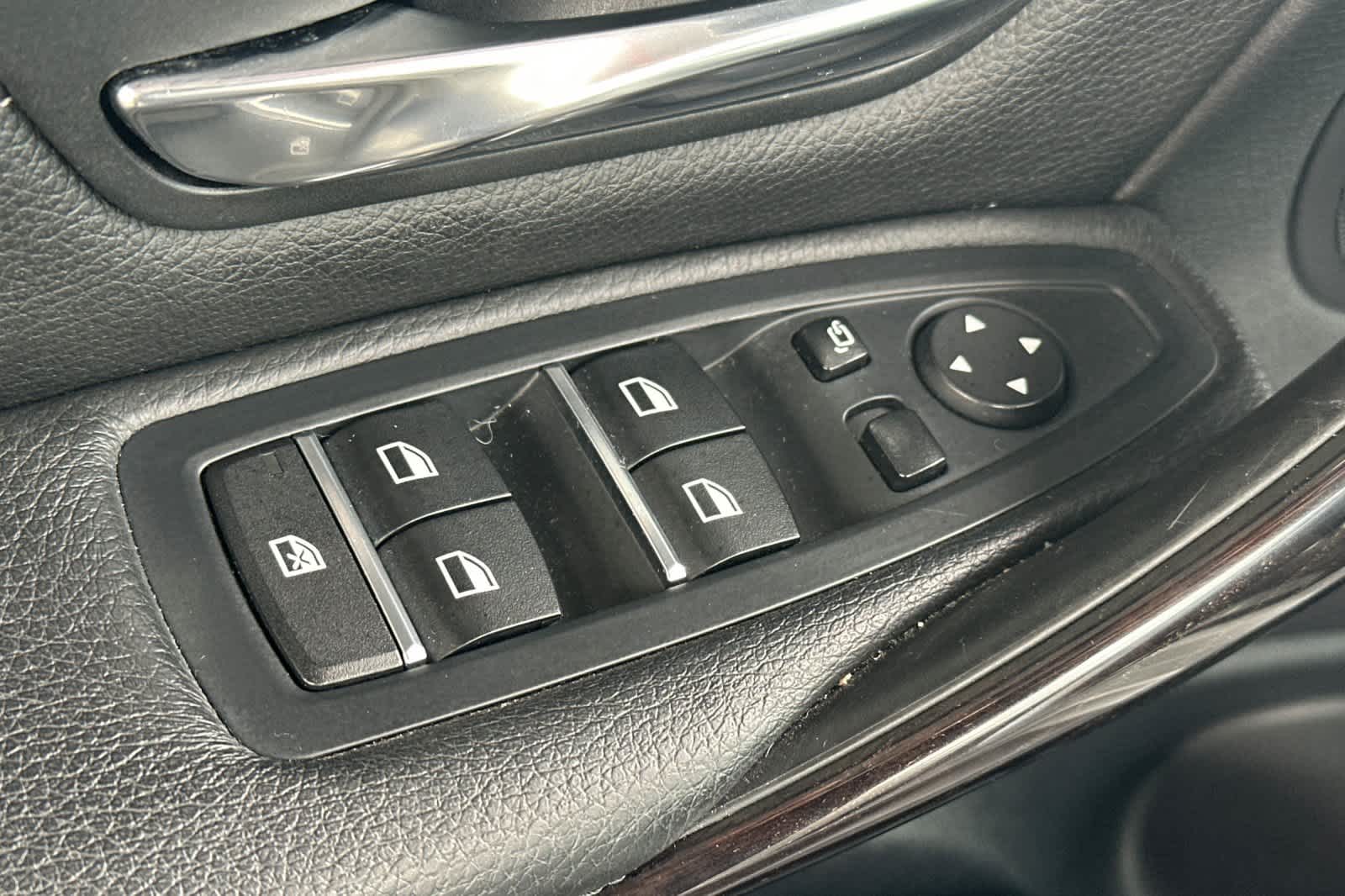 Thumbnail: 2016 BMW 3 Series - 13